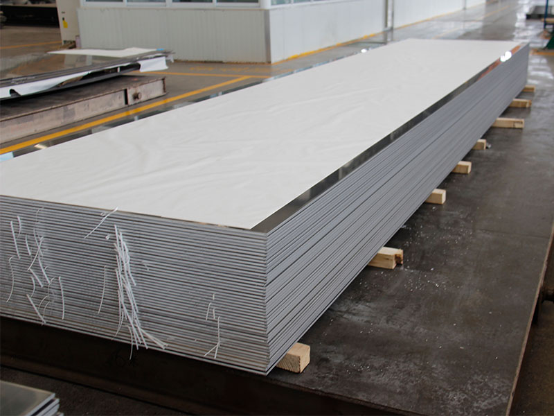 建筑用環保型材料3004鋁板一噸價格多少？